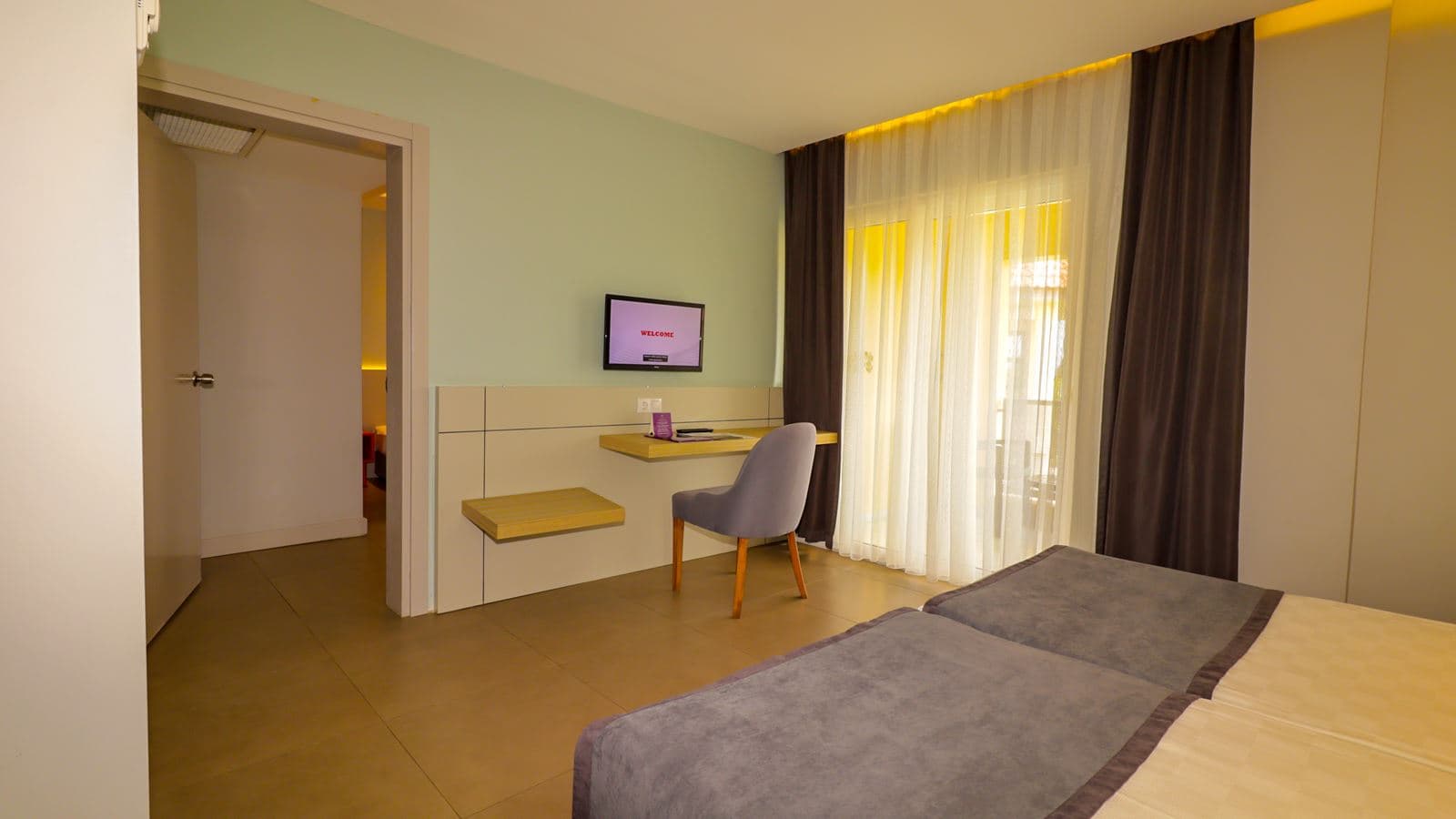 rooms-family-room