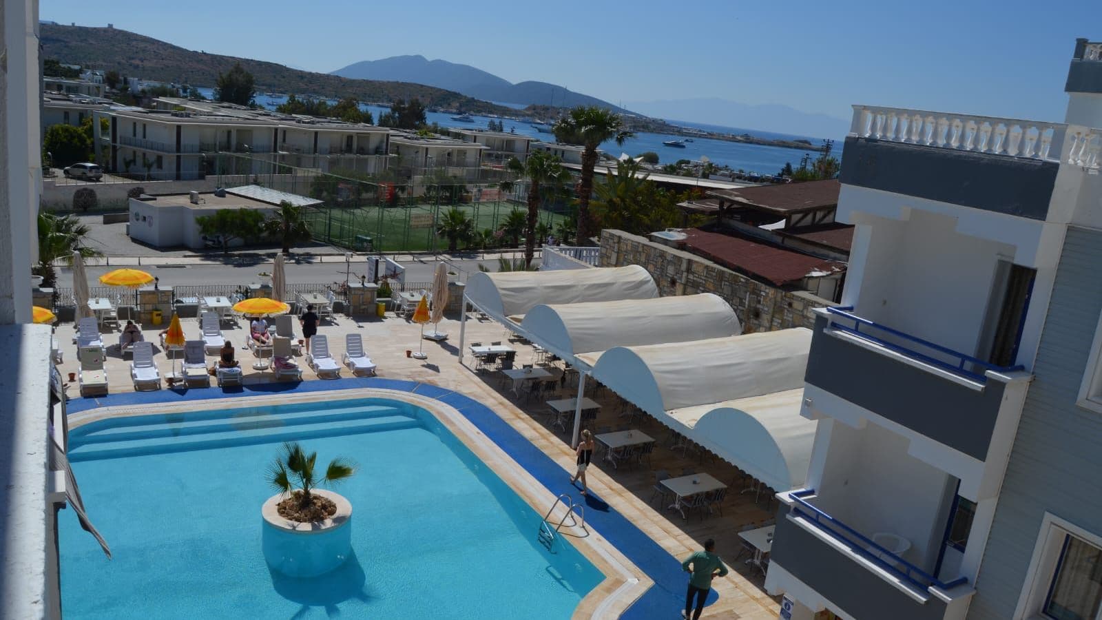 pools-outdoor-pool