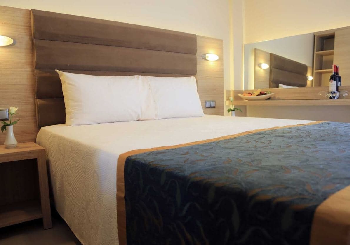 rooms-superior-room