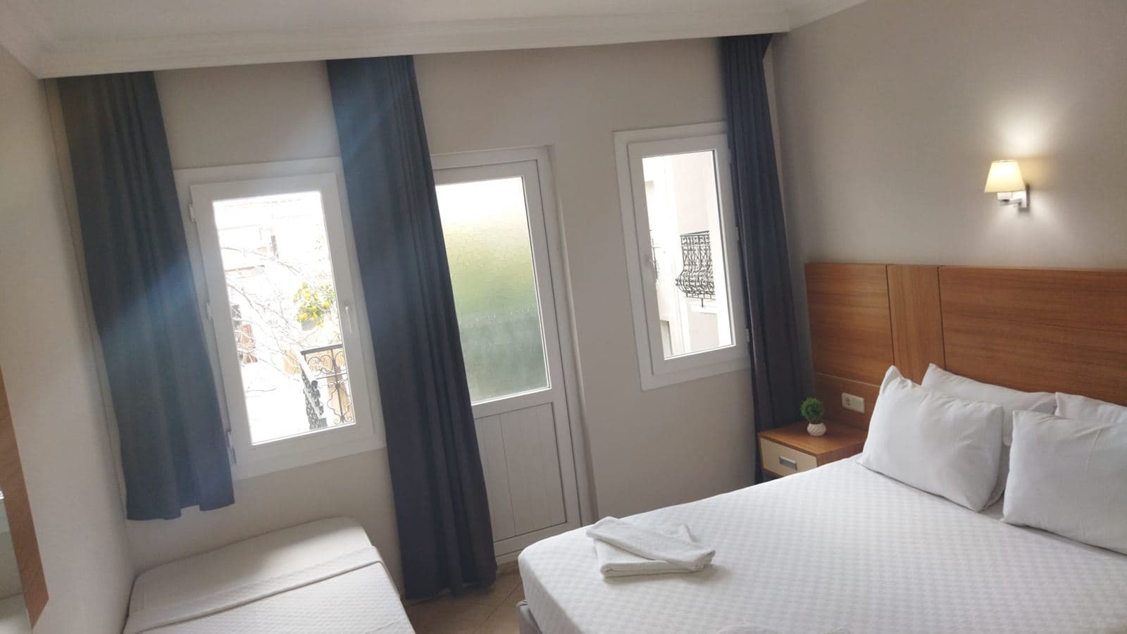 rooms-standard-room