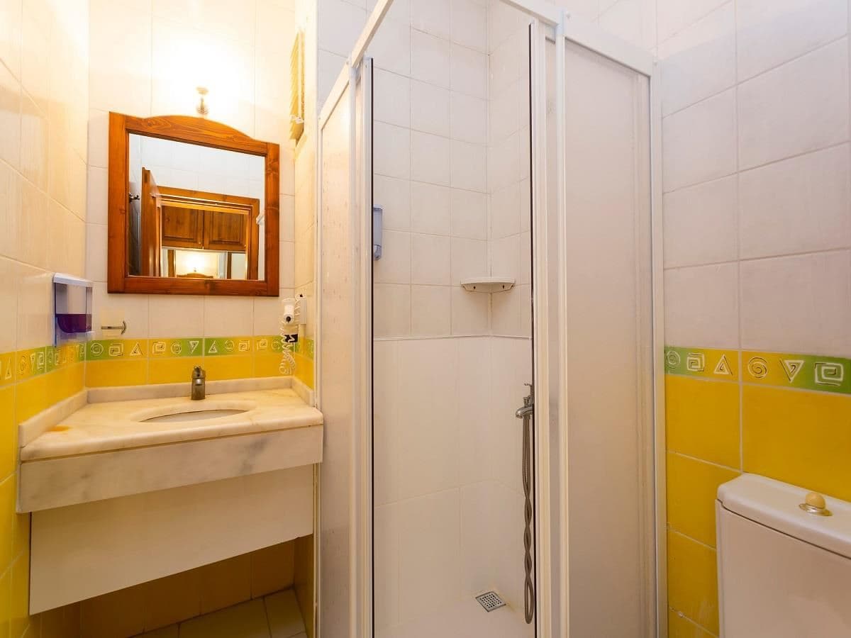 rooms-standard-room