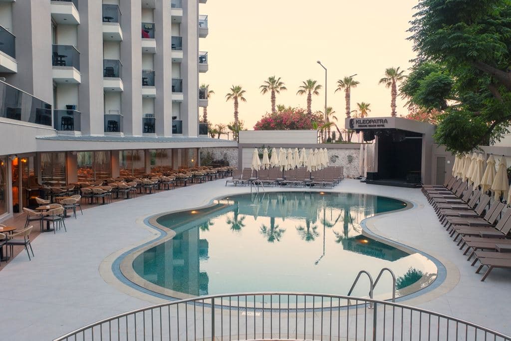 pools-outdoor-pool