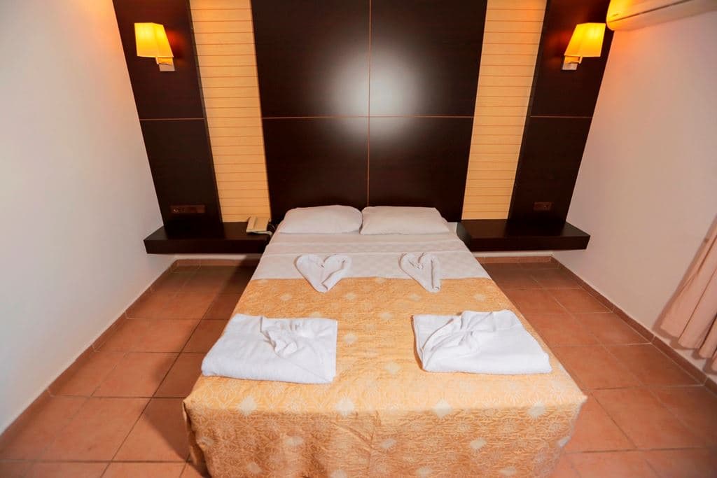 rooms-family-room