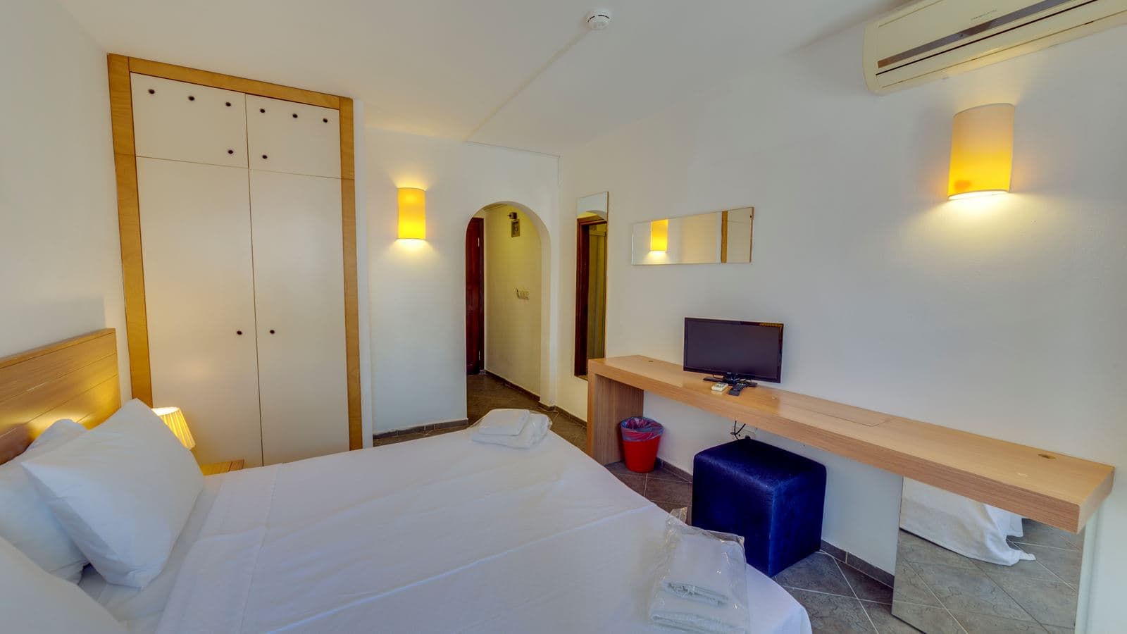 rooms-standard-room