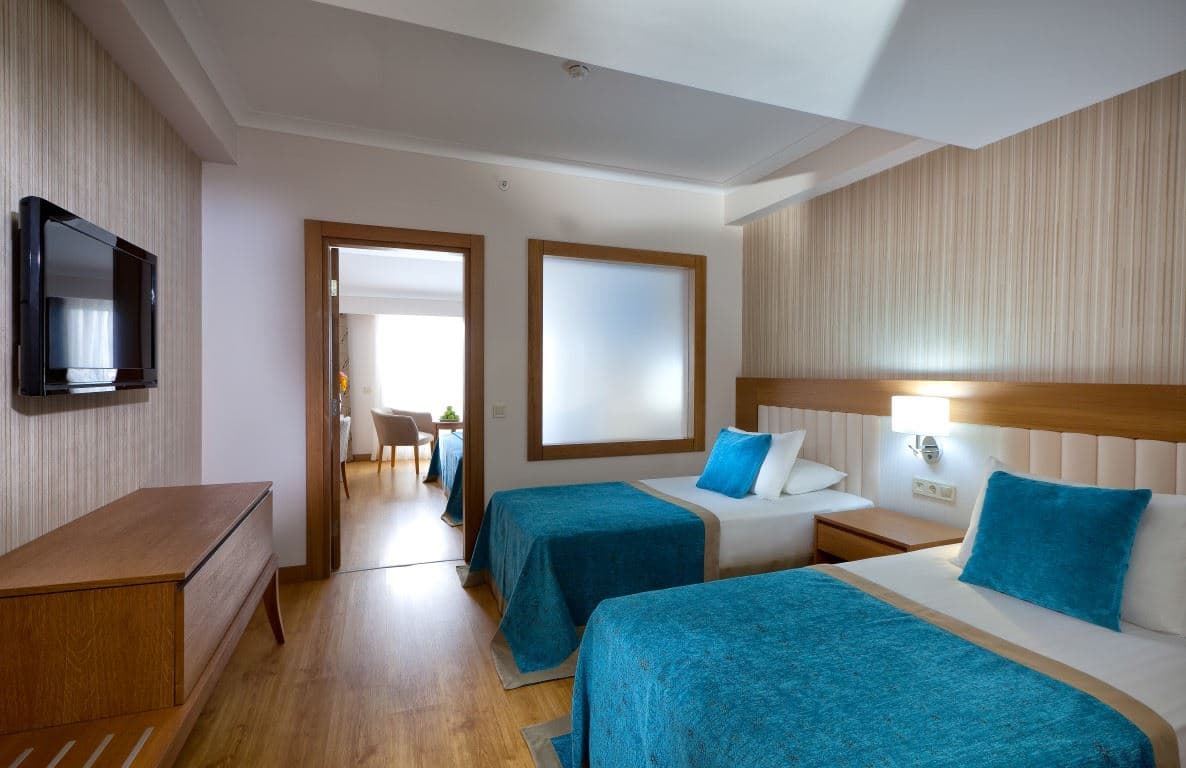 rooms-family-room