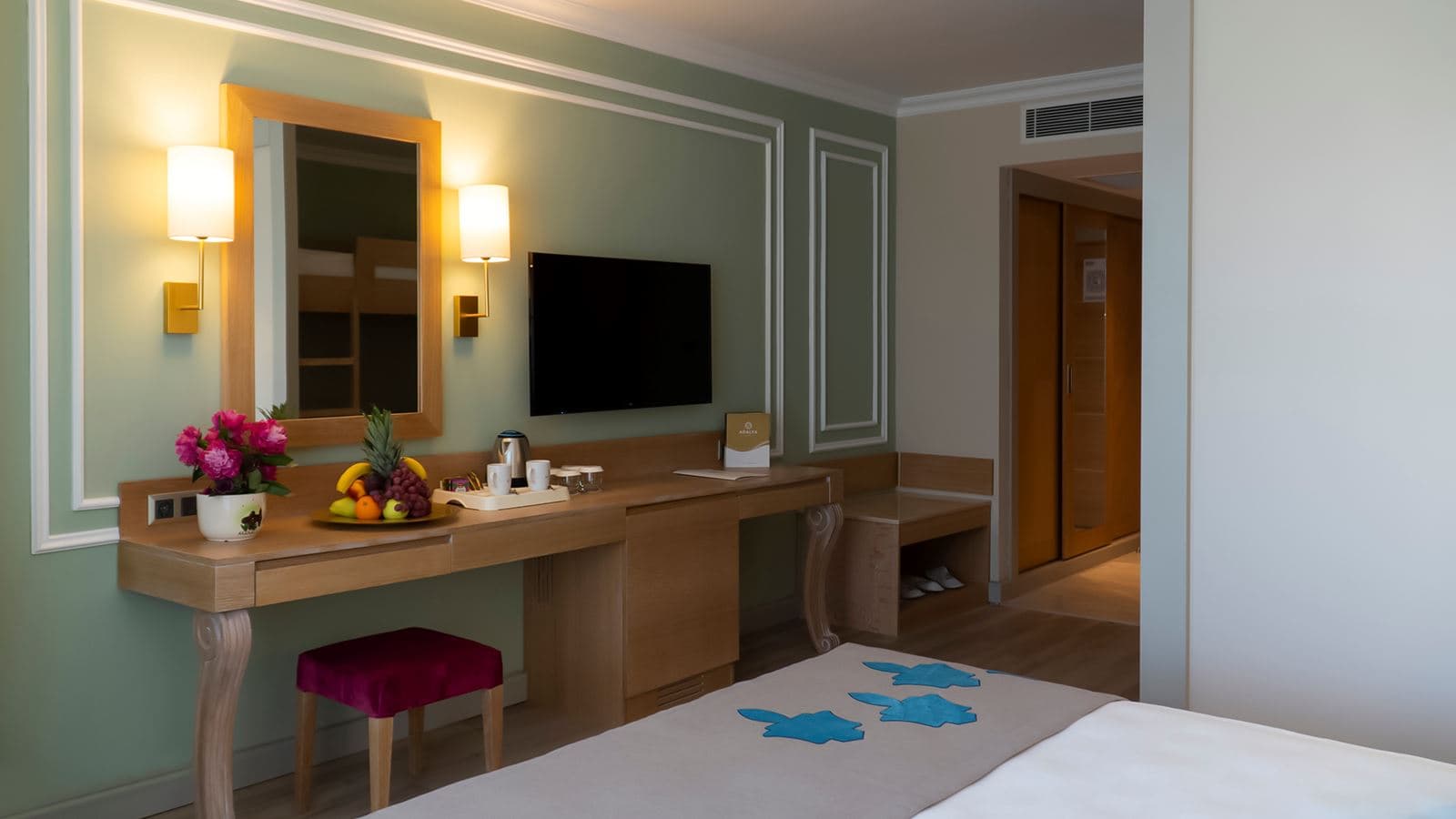 rooms-standard-room-land-view-with-bunk-bed