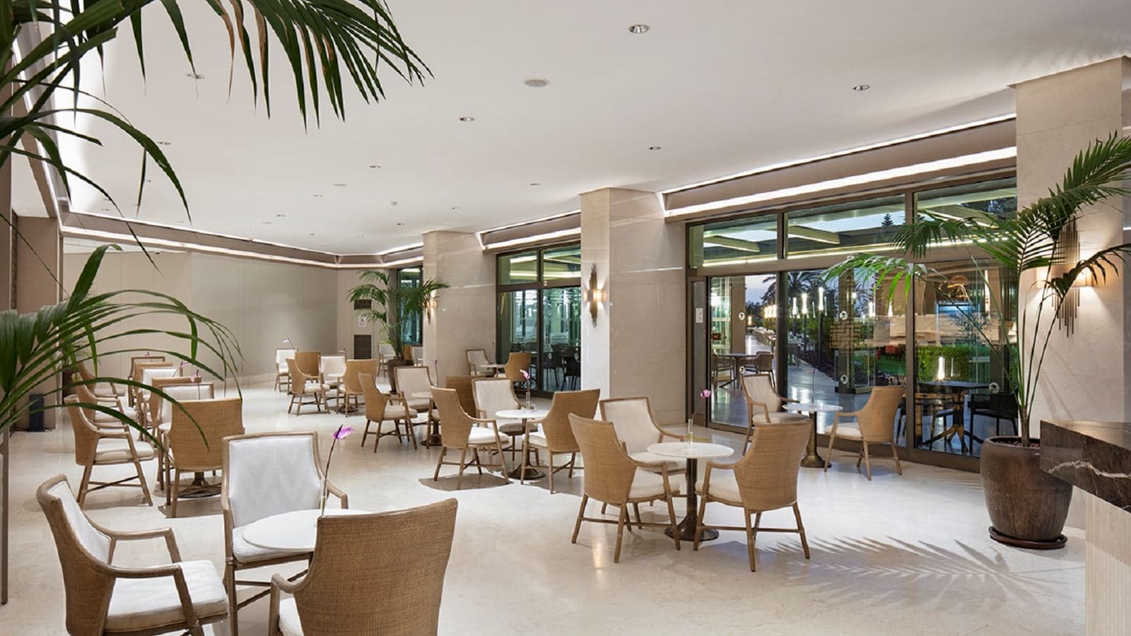 bars-lobby-bar