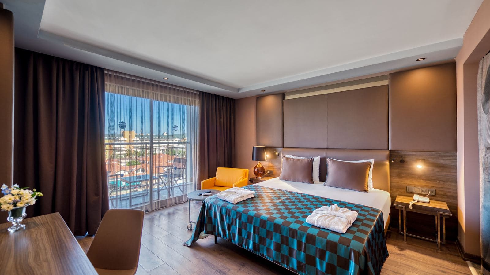 rooms-superior-room