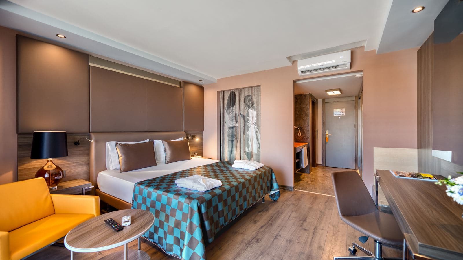 rooms-superior-room