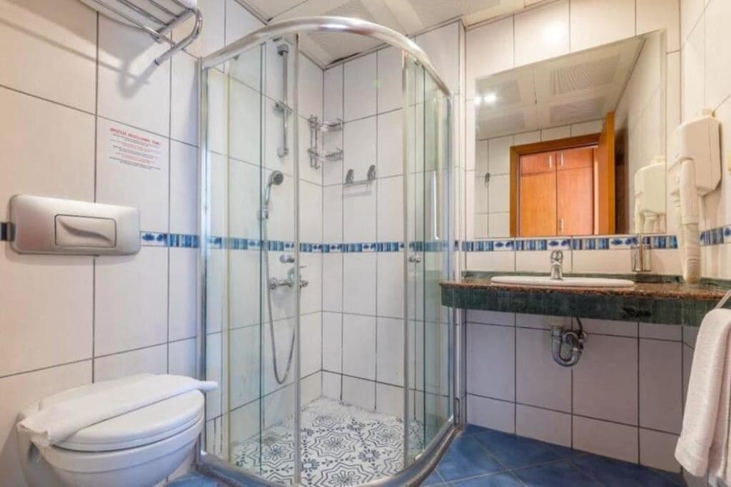 rooms-standard-room