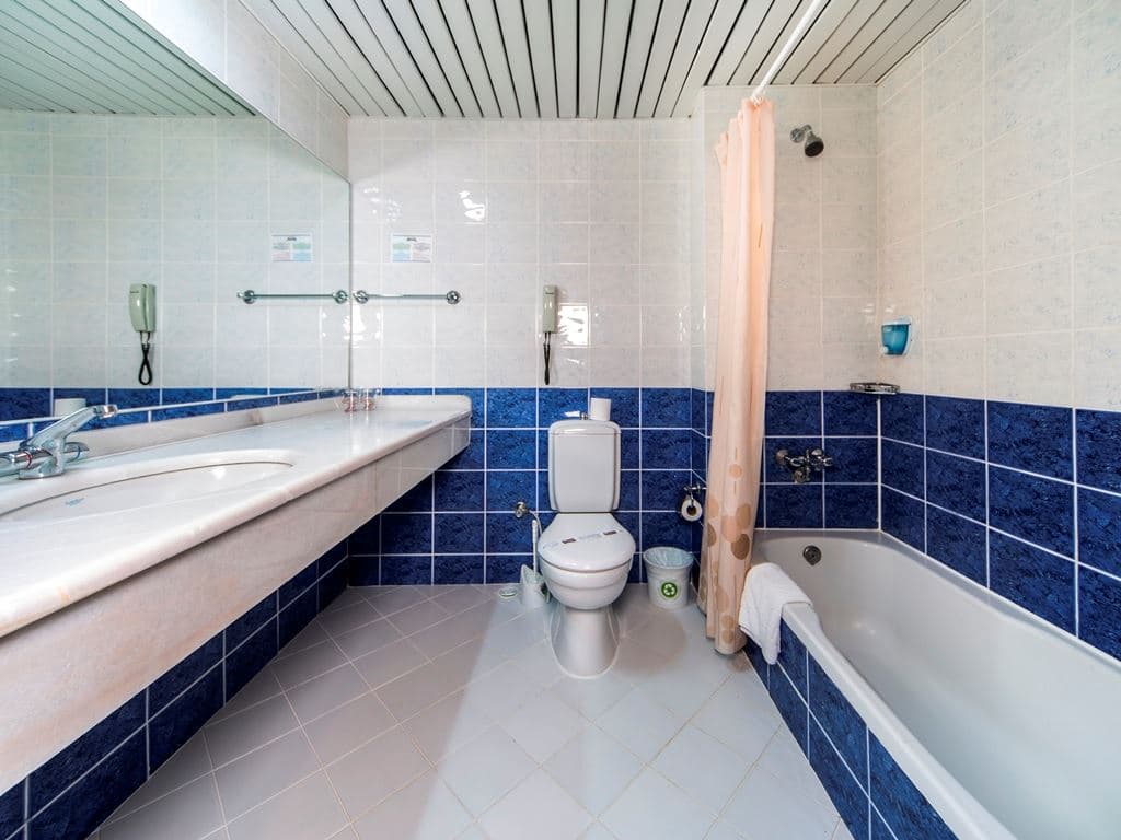 rooms-standard-room