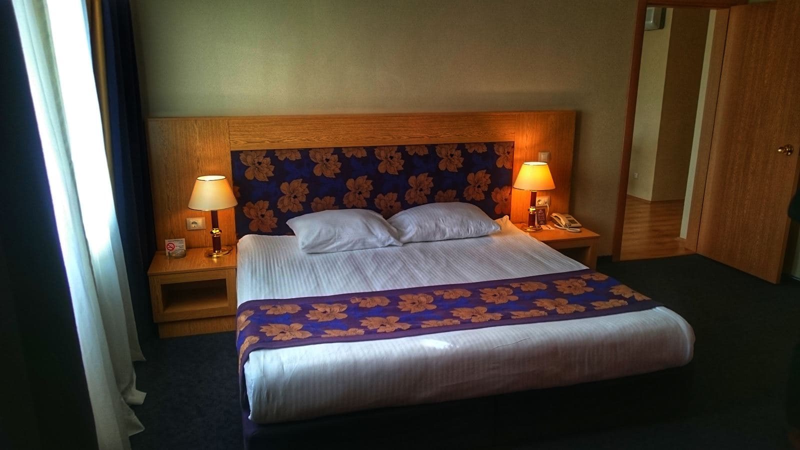 rooms-standard-room