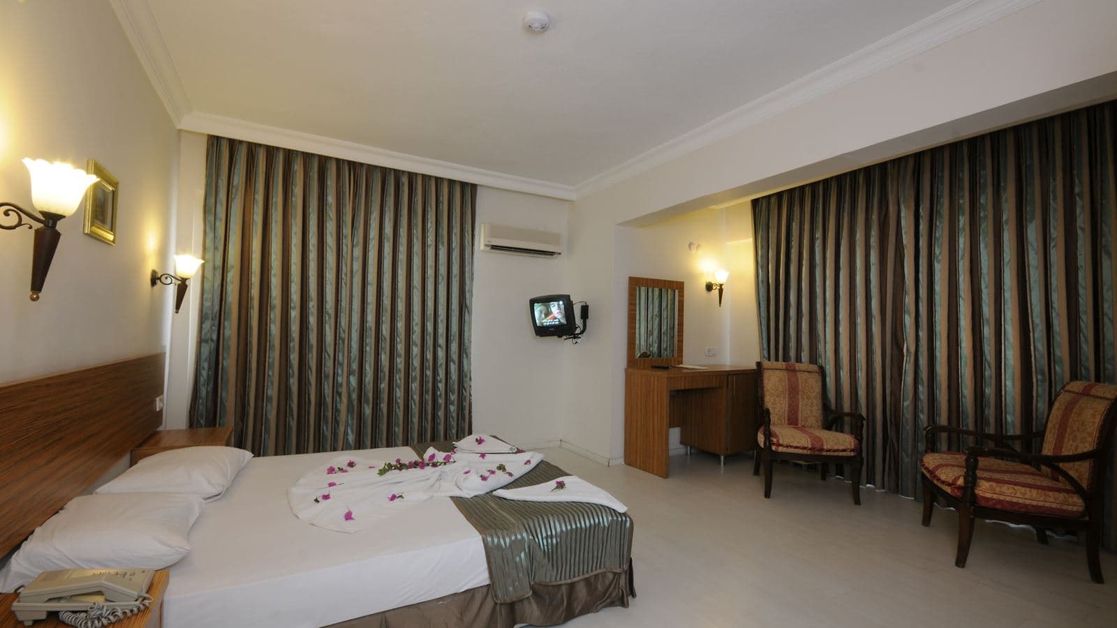 rooms-standard-room