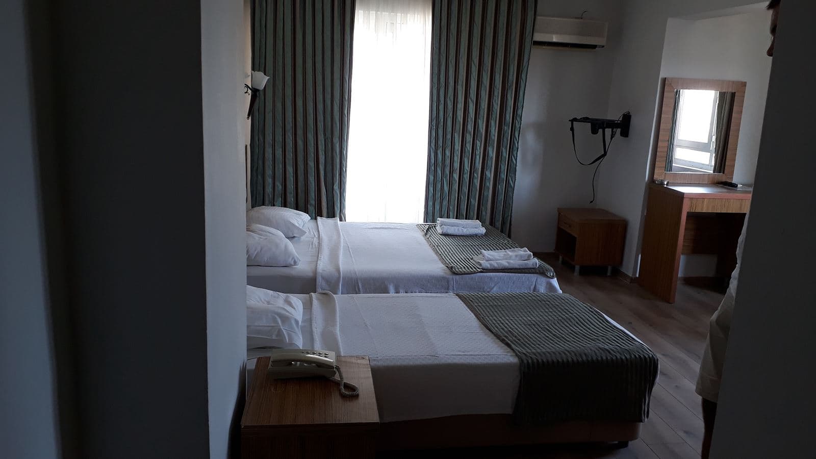 rooms-standard-room