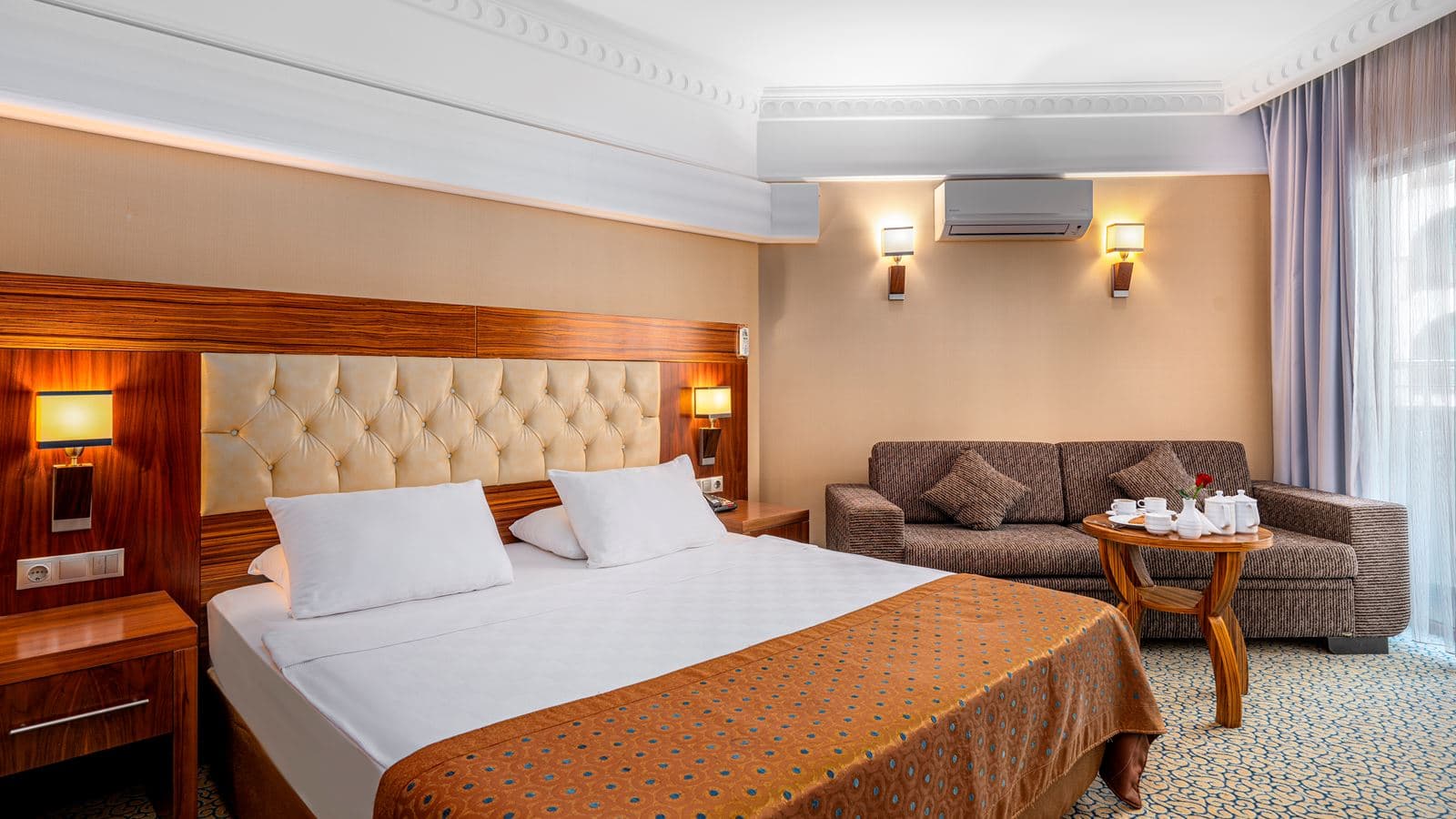 rooms-family-room