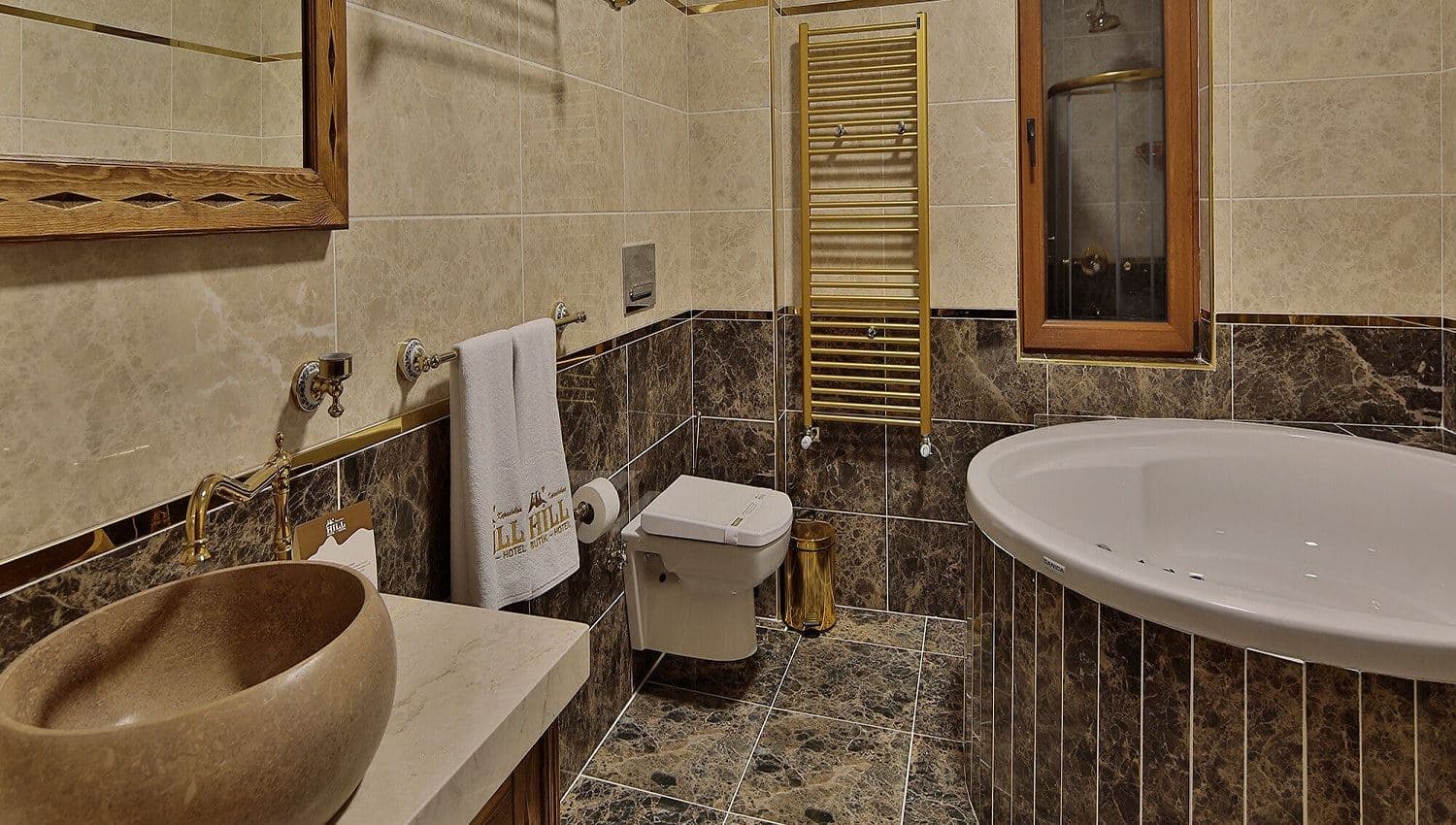 rooms-king-suite