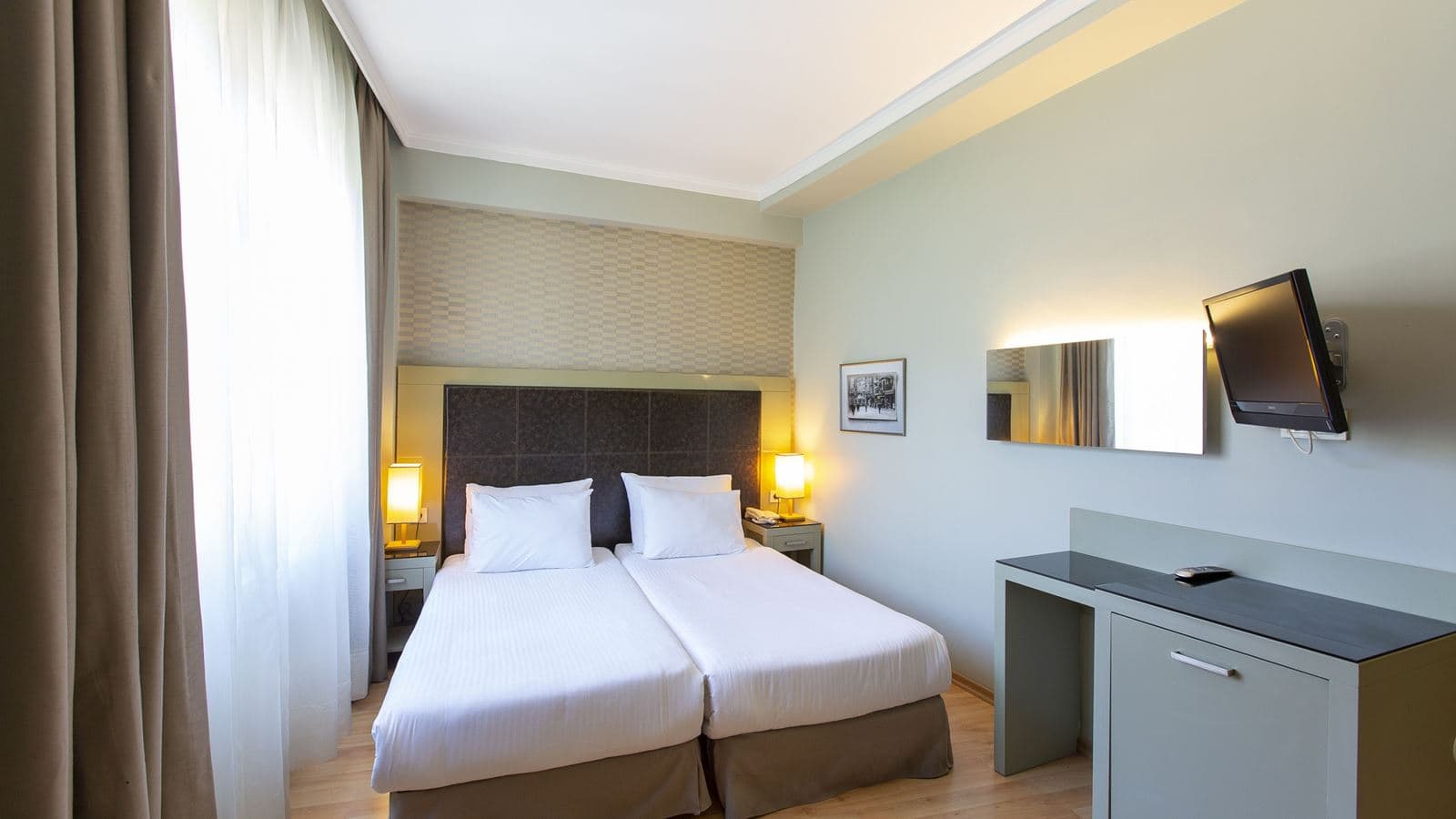 rooms-standard-room