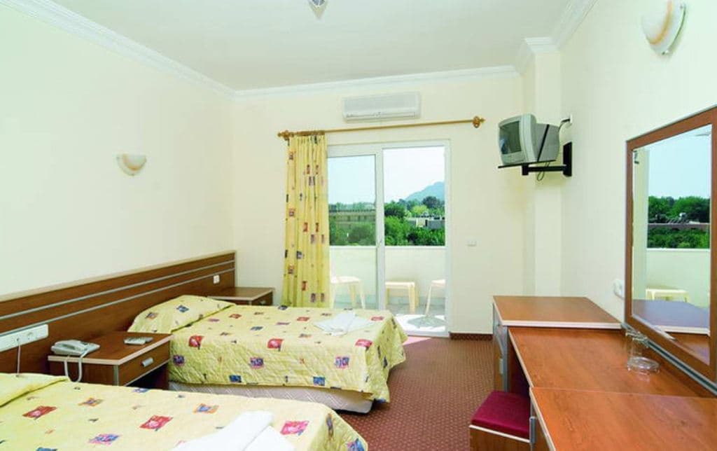 rooms-standard-room