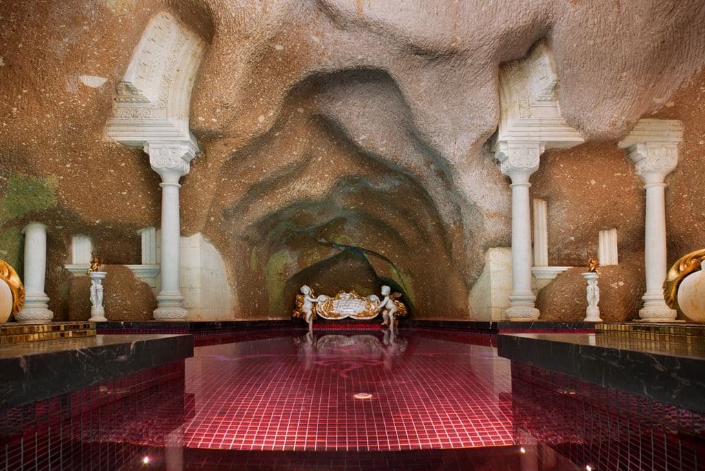 pools-indoor-pool