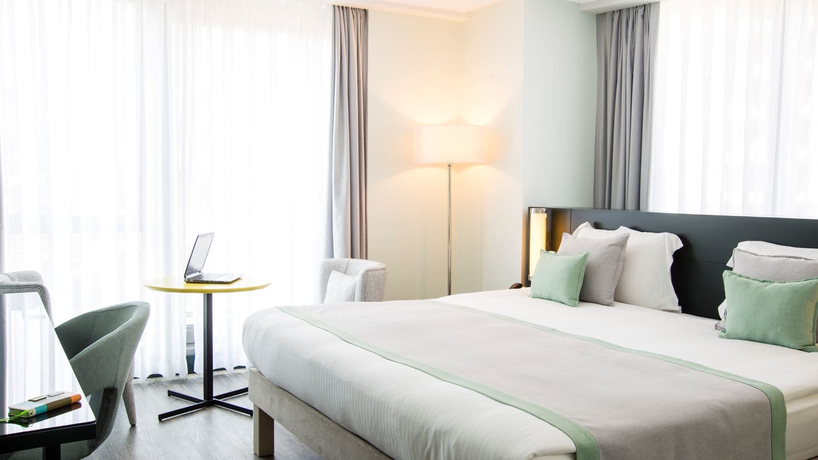 rooms-junior-suite-standard