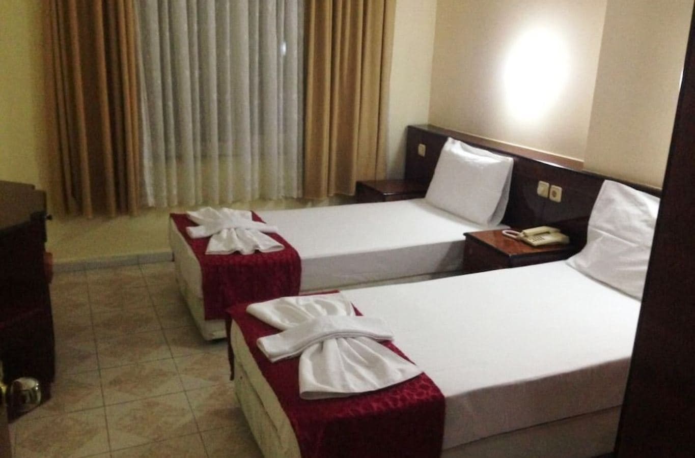 rooms-economy-room