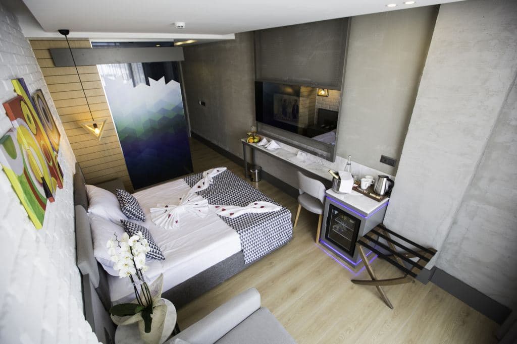 rooms-deluxe-comfort-room-balcony