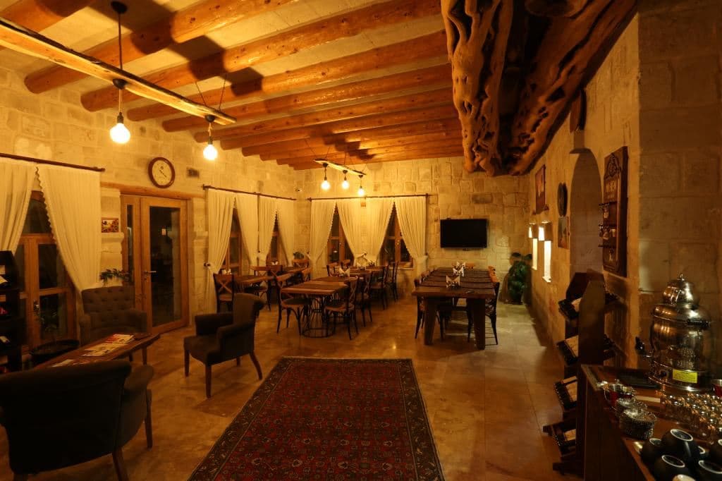 restaurants-restaurant