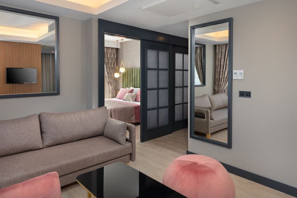 rooms-suite-room