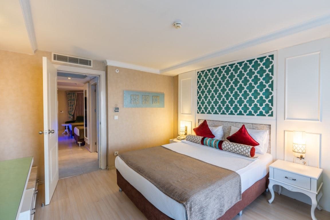 rooms-aile-odasi-deniz-manzarali