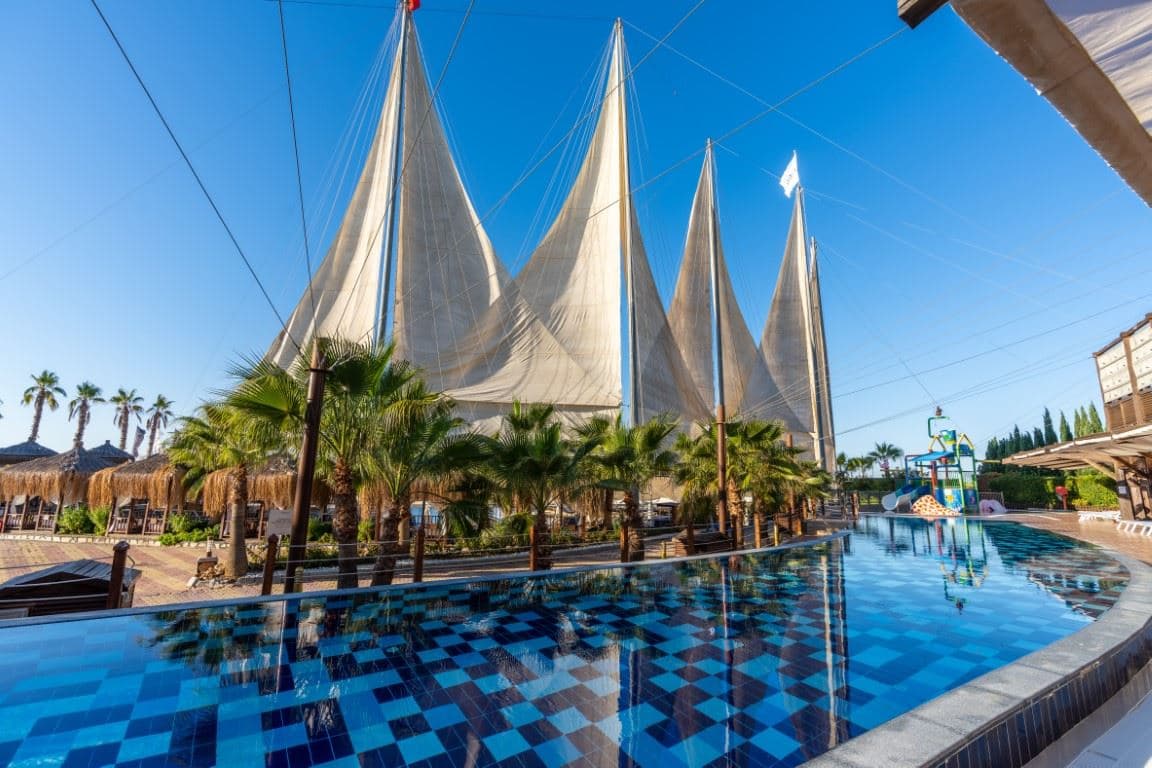 pools-outdoor-pool