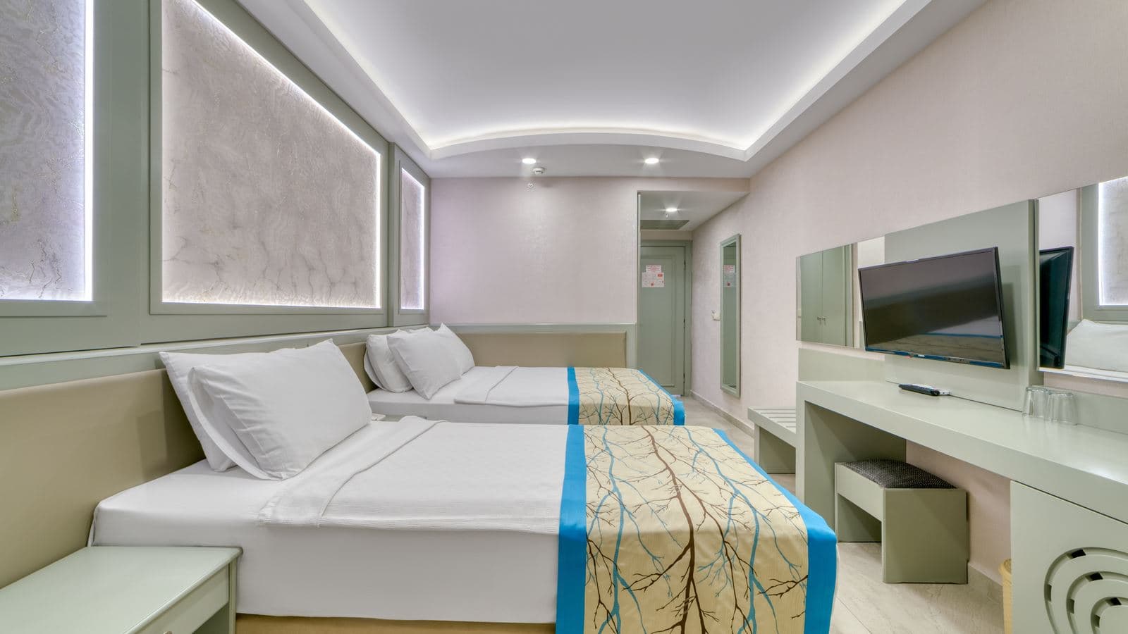 rooms-standard-room-land-view-with-balcony