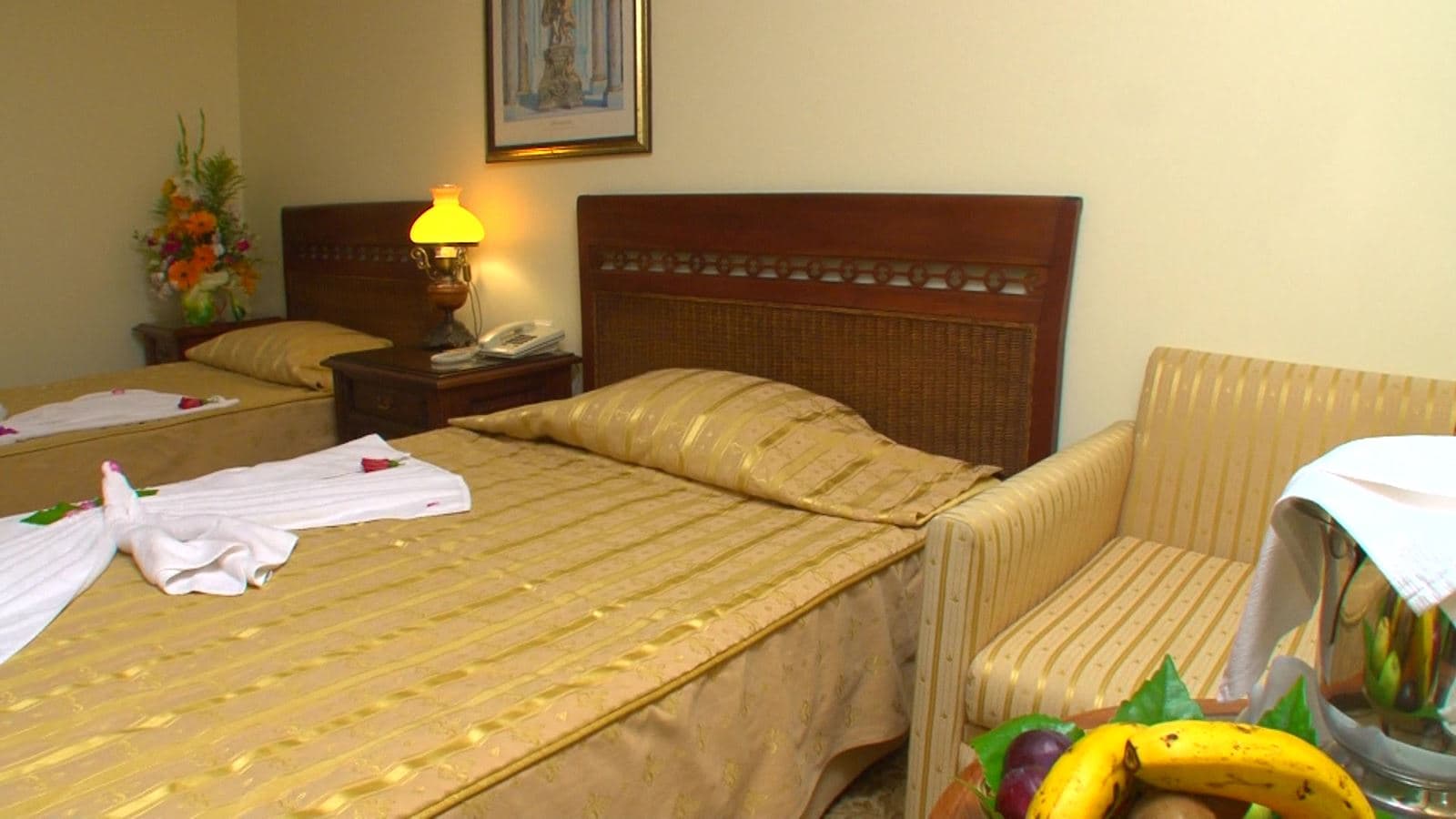 rooms-hotel-room