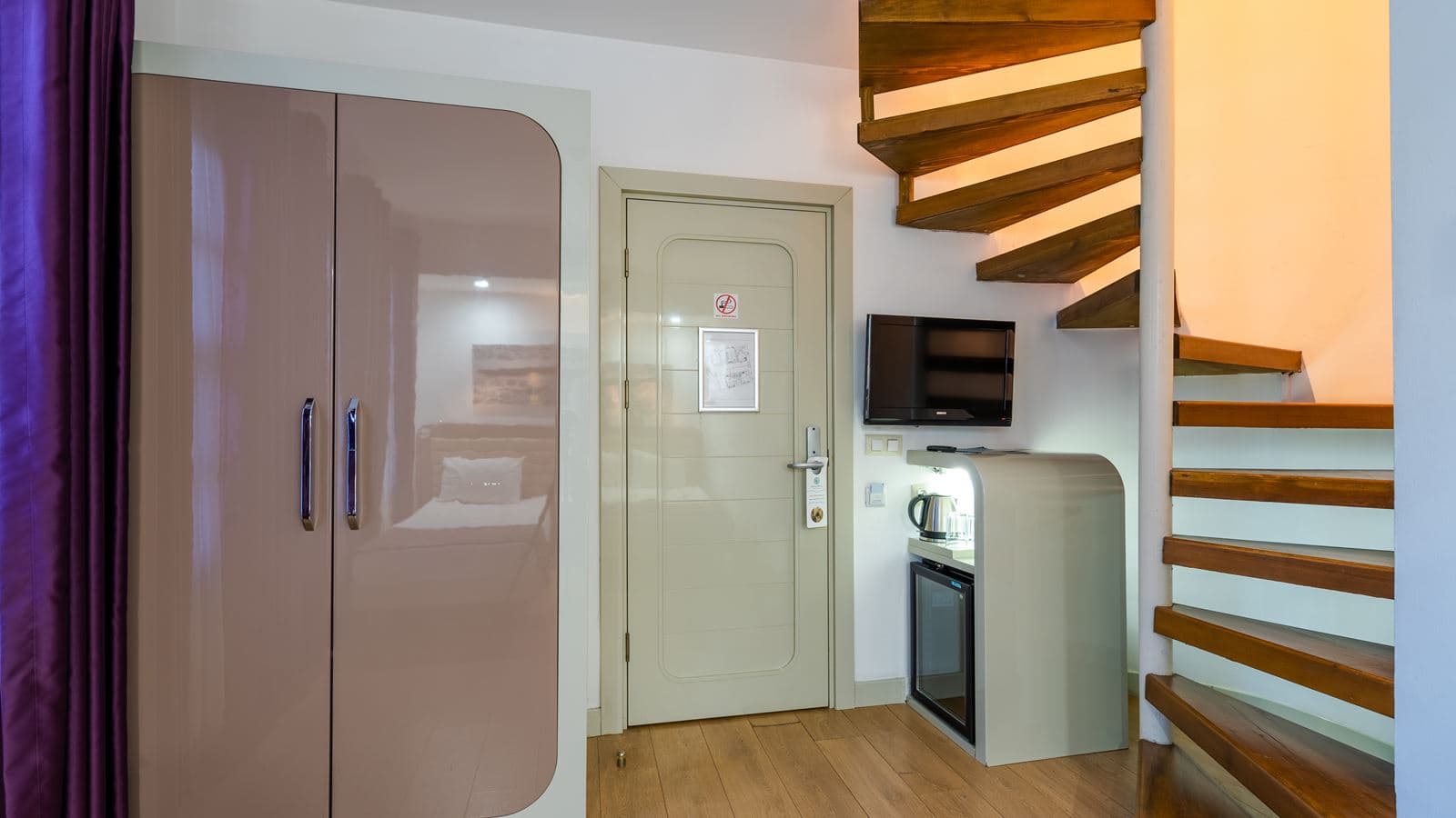 rooms-family-room