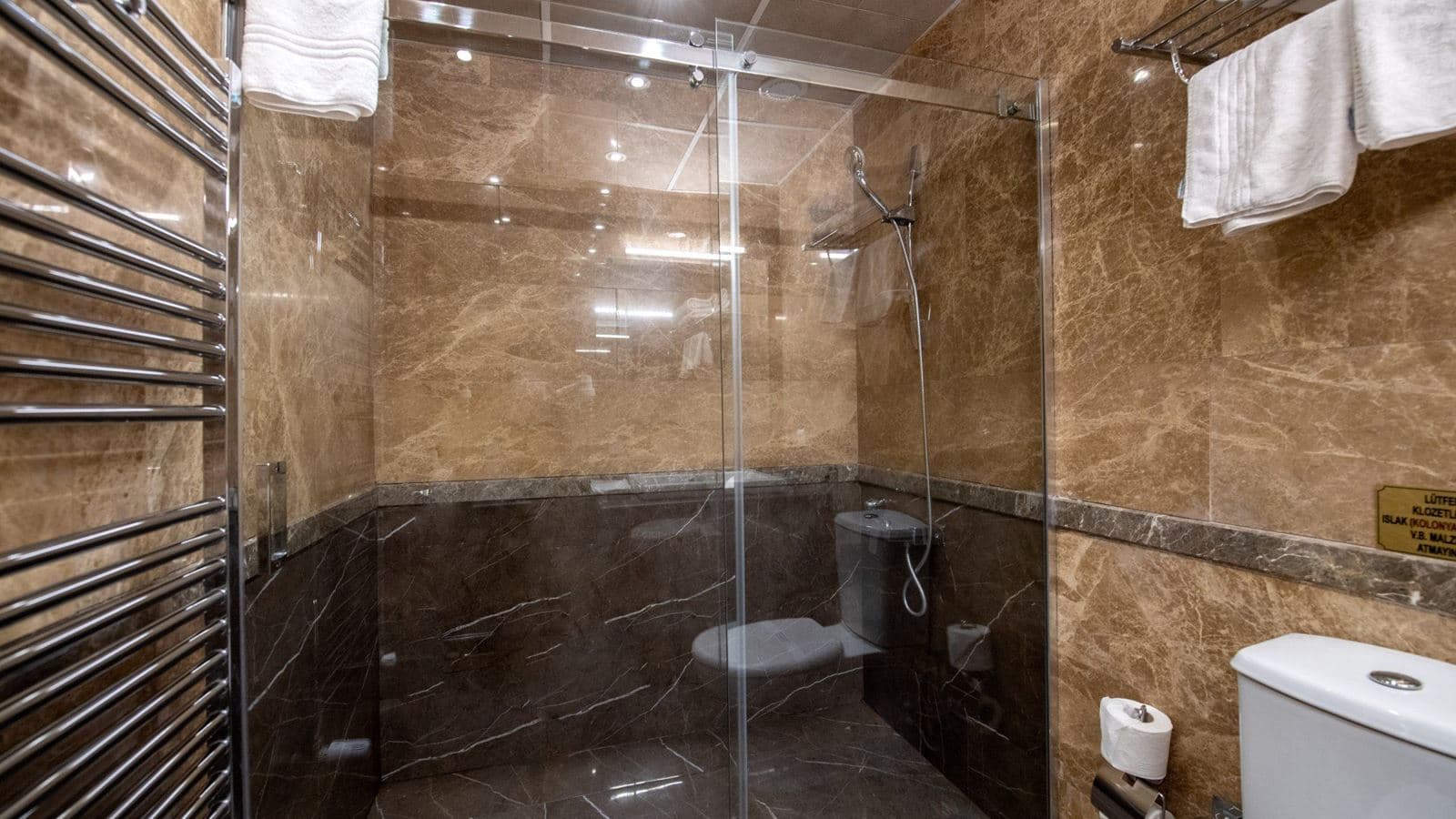 rooms-standard-room