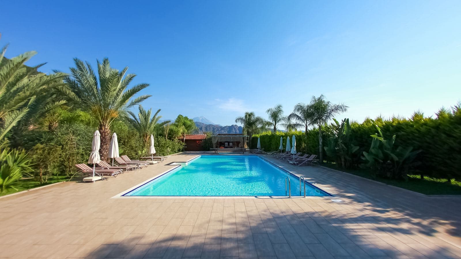 pools-outdoor-pool
