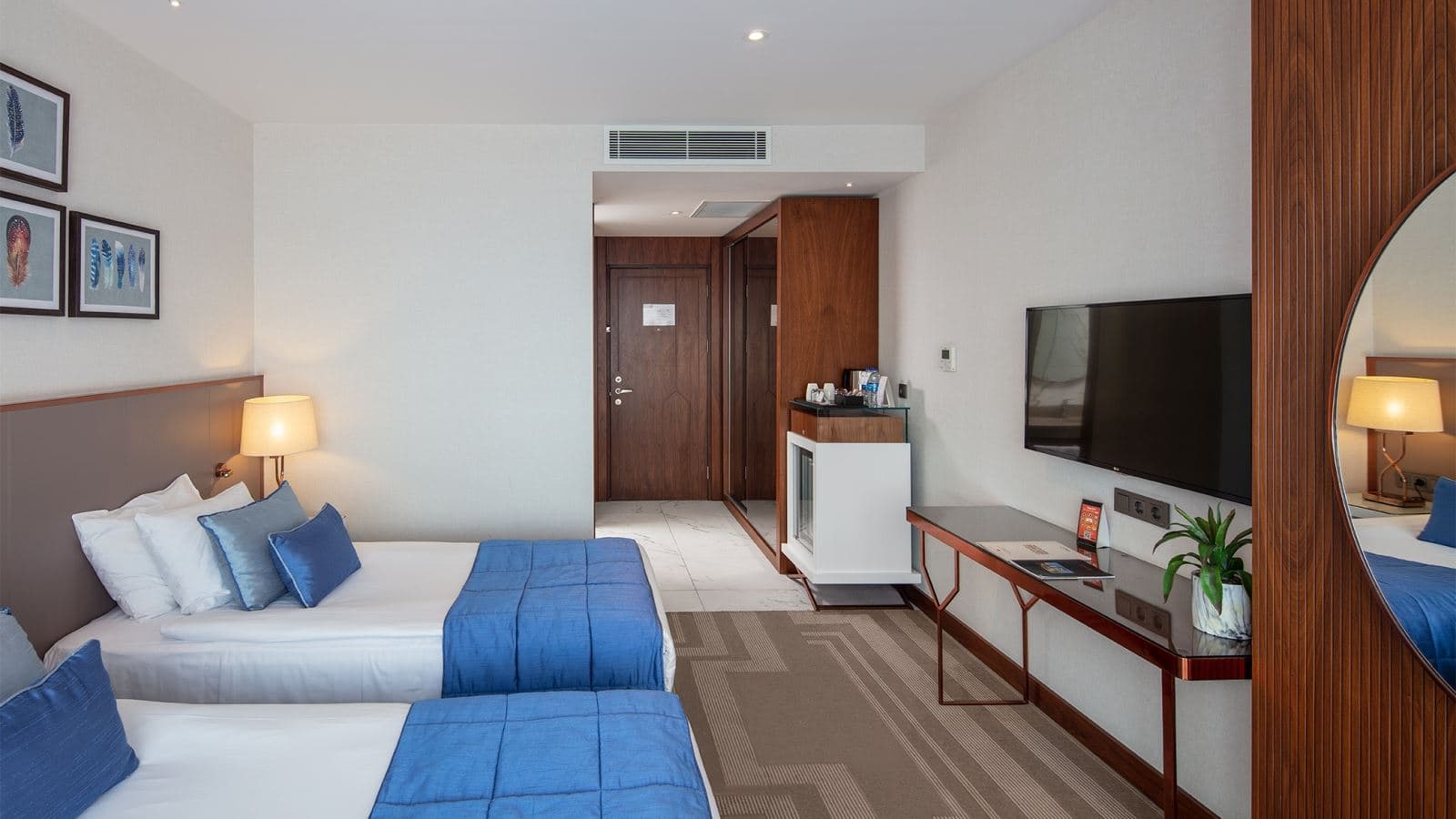 rooms-superior-room