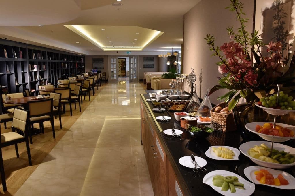 restaurants-breakfast-buffet