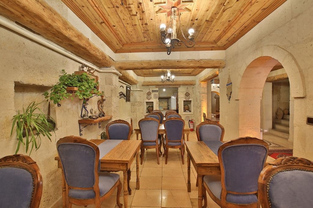 restaurants-restaurant