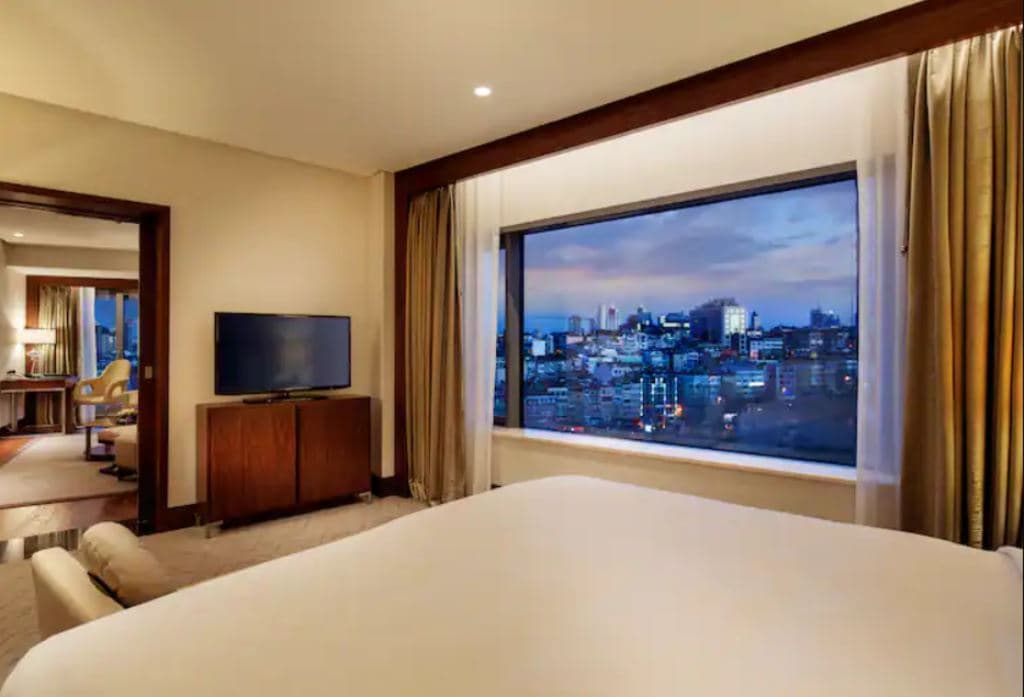 rooms-park-suite-with-balcony
