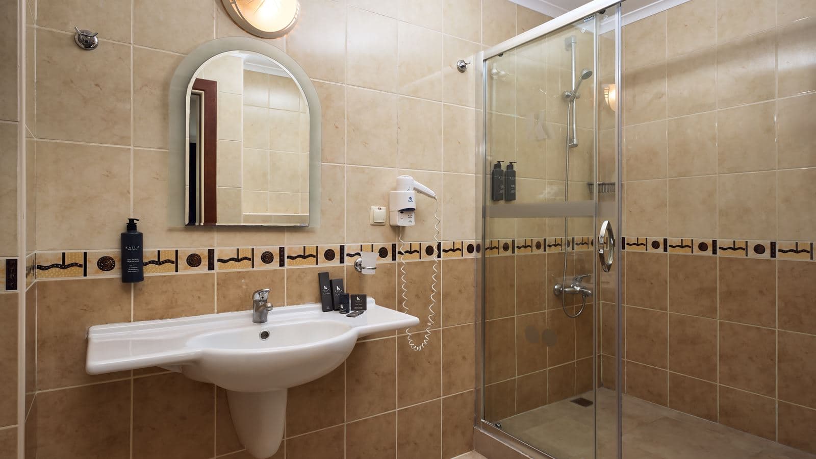 rooms-standard-room