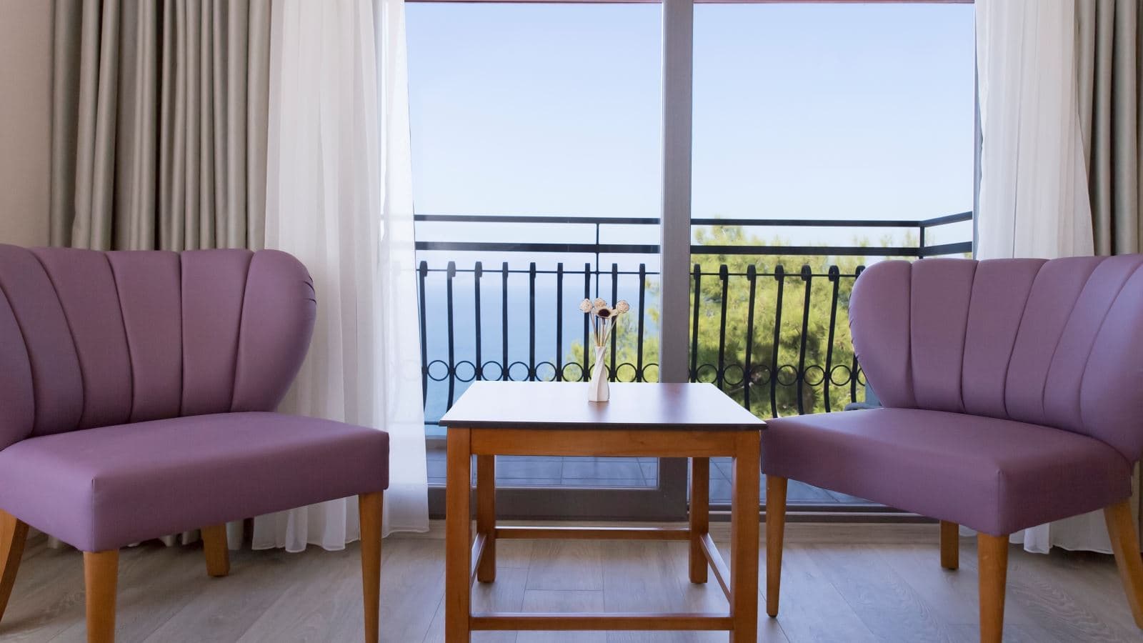 rooms-family-room