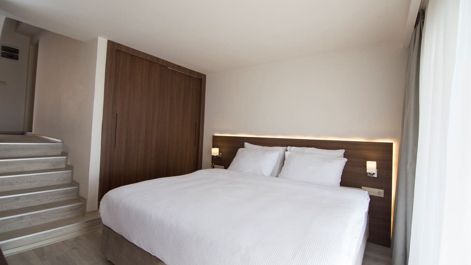 rooms-suite-room