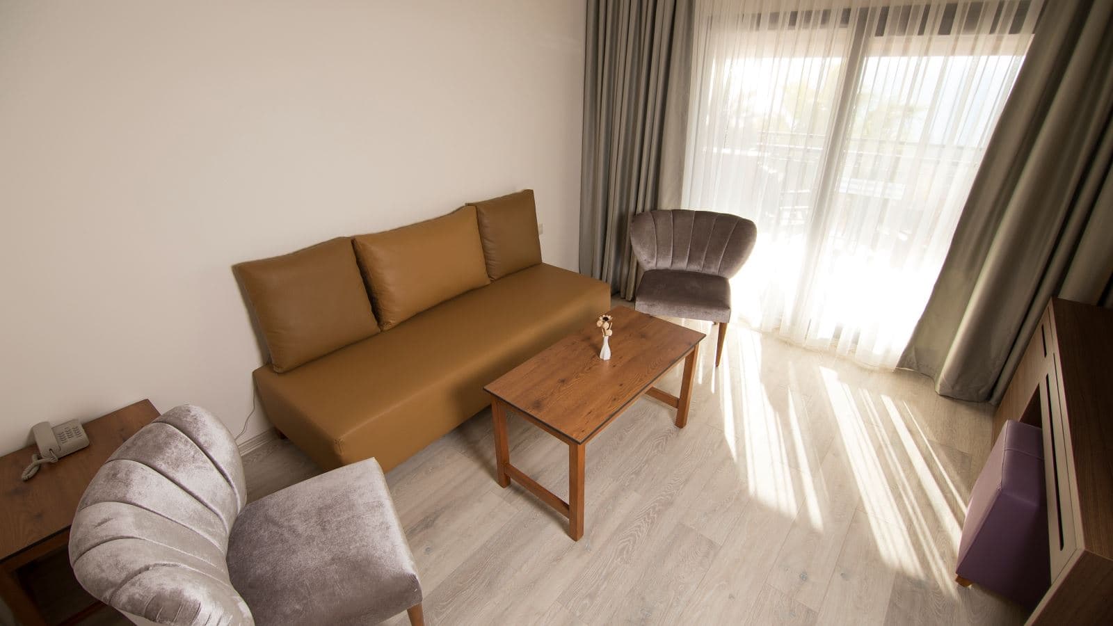 rooms-suite-room