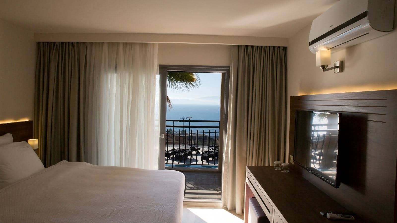 rooms-suite-room