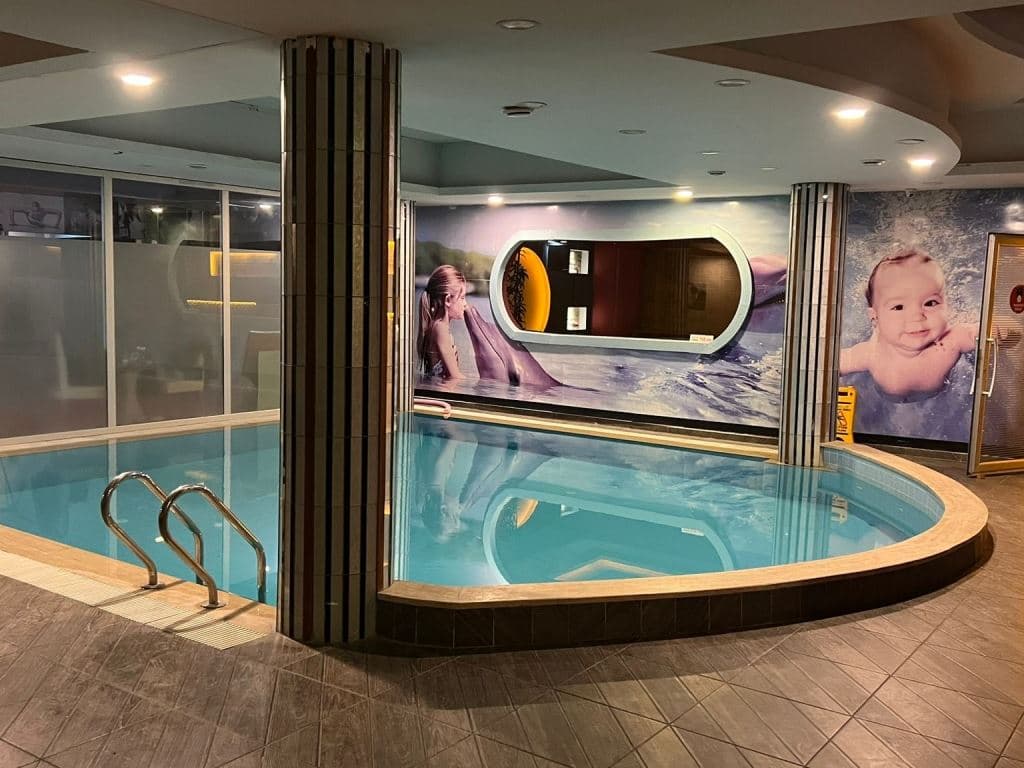 pools-indoor-pool