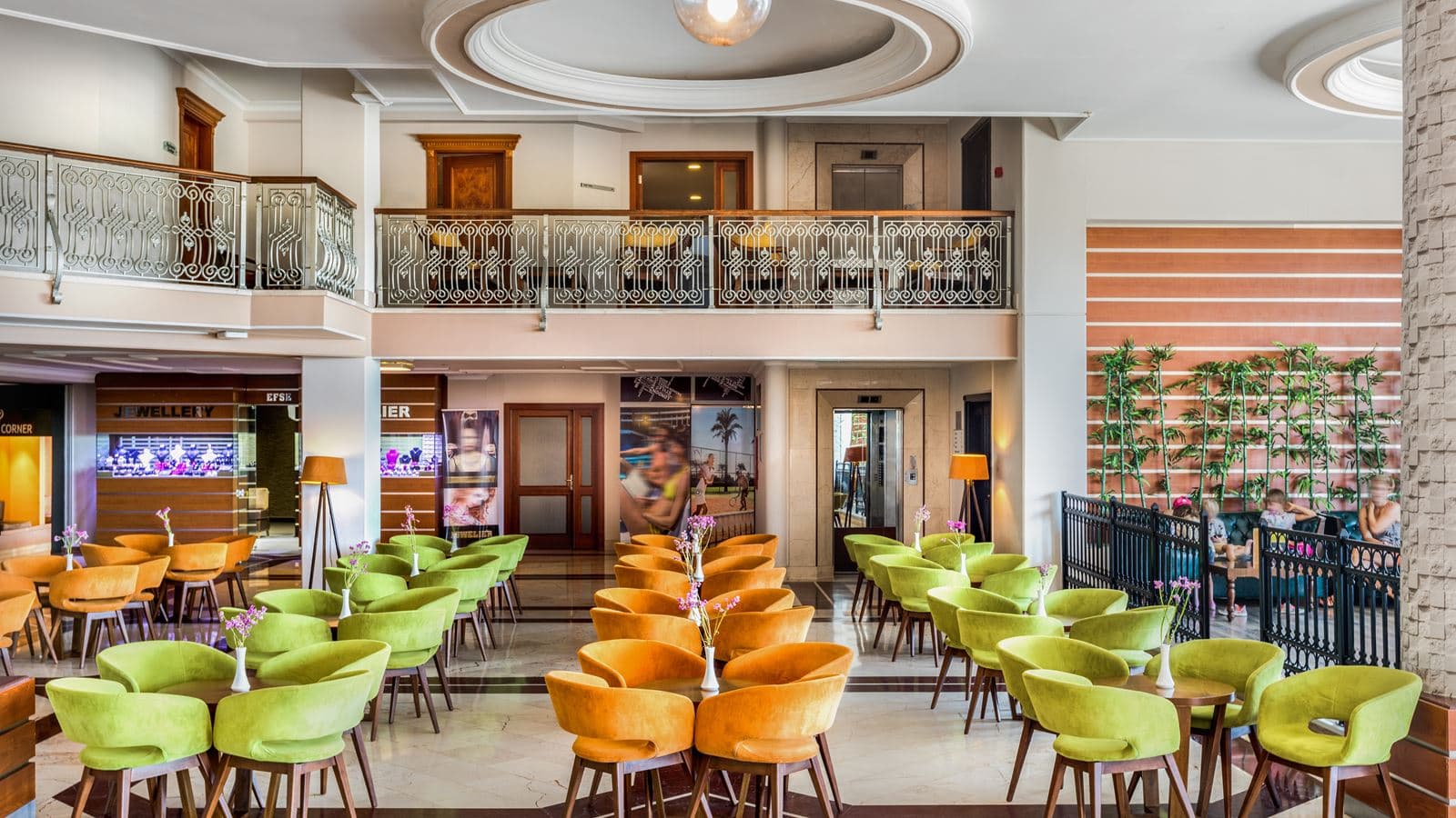 bars-lobby-bar