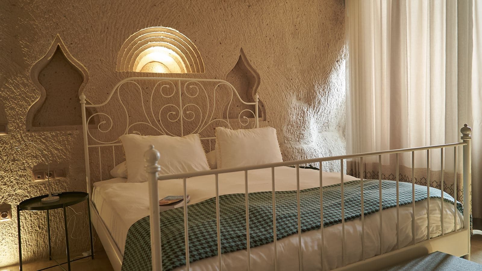 rooms-deluxe-room