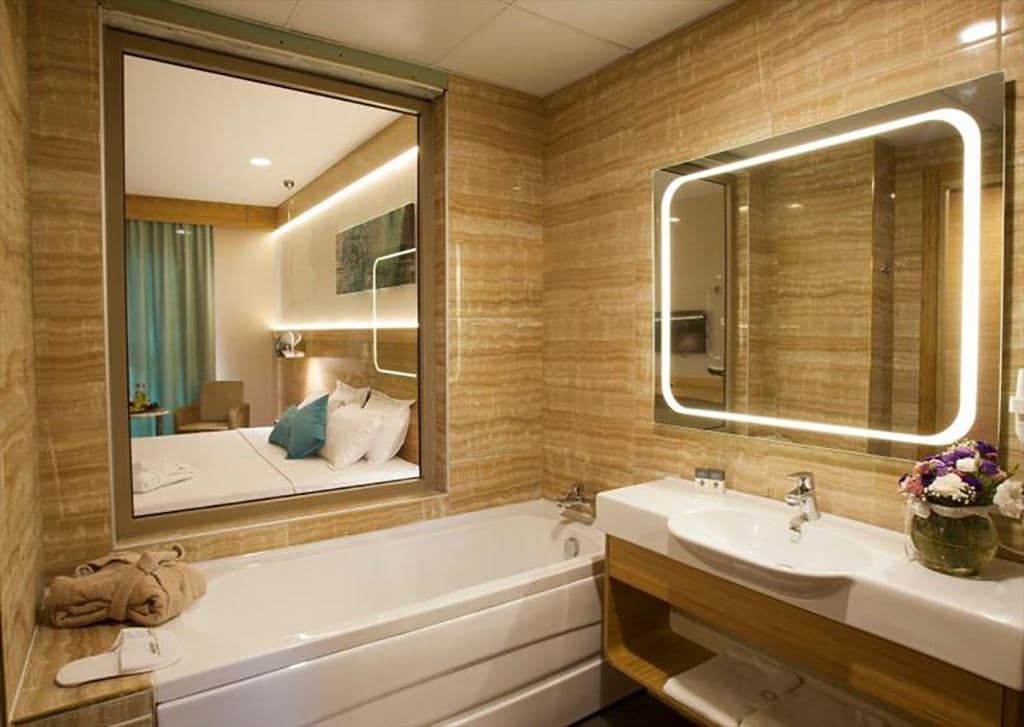 rooms-deluxe-room
