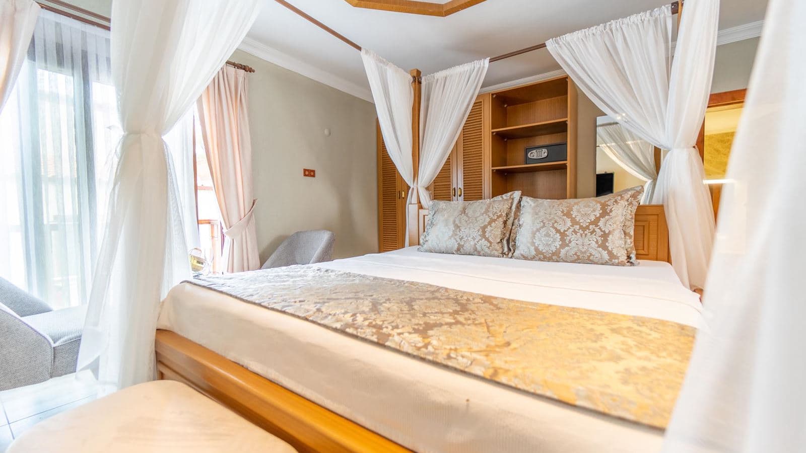 rooms-junior-suite