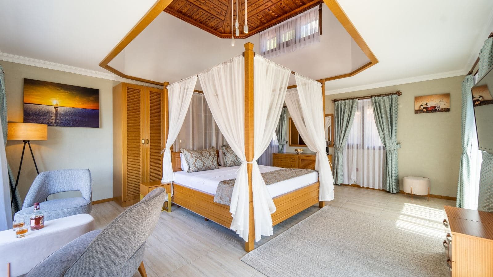 rooms-king-suite